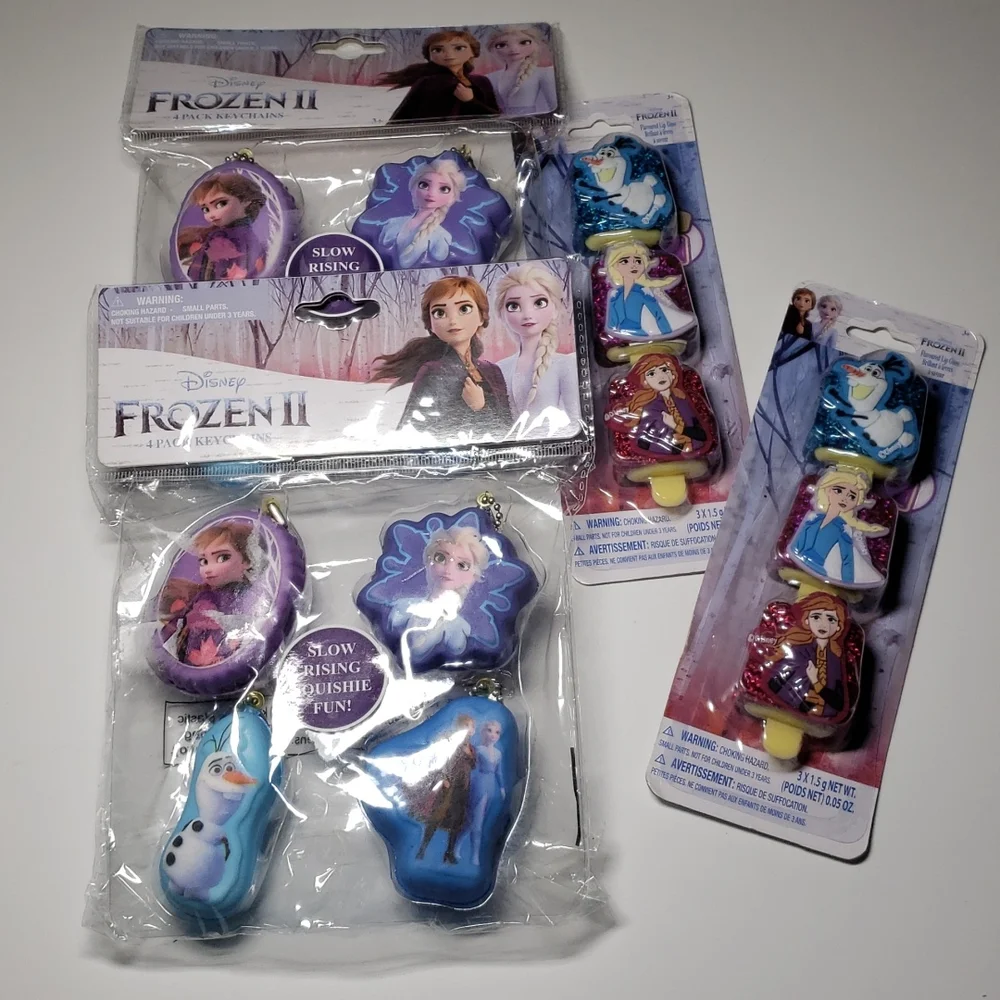 Bundle of Frozen party favors